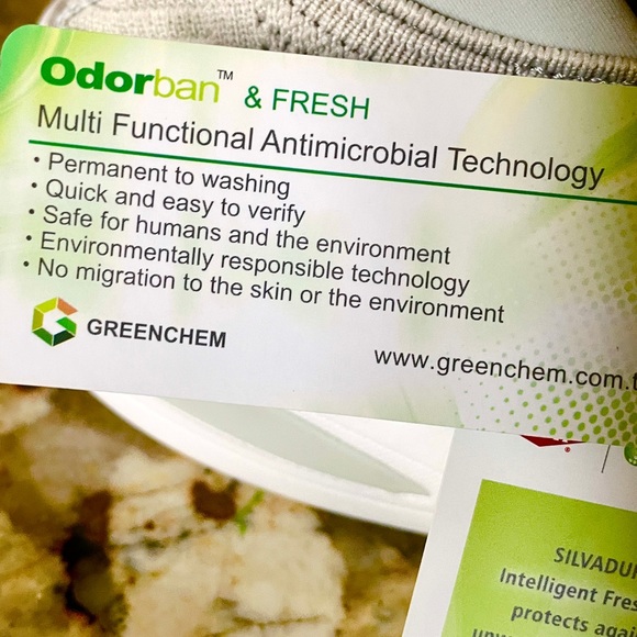 NWT B Zees walking shoes - Picture 6 of 6